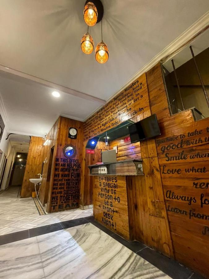 Travel Monkey Hostel 阿格拉 外观 照片