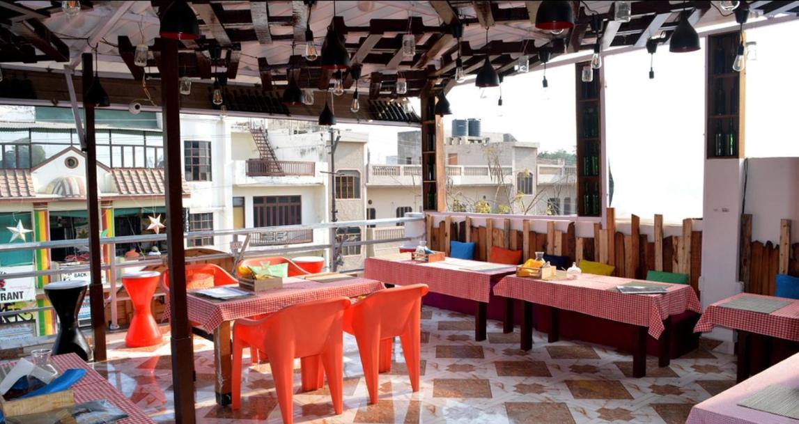 Travel Monkey Hostel 阿格拉 外观 照片
