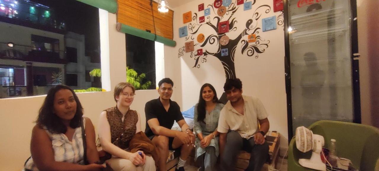 Travel Monkey Hostel 阿格拉 外观 照片