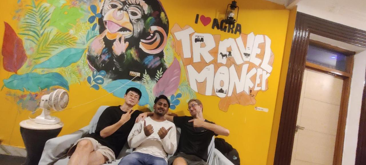 Travel Monkey Hostel 阿格拉 外观 照片