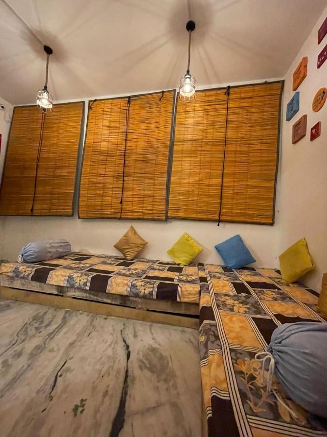 Travel Monkey Hostel 阿格拉 外观 照片