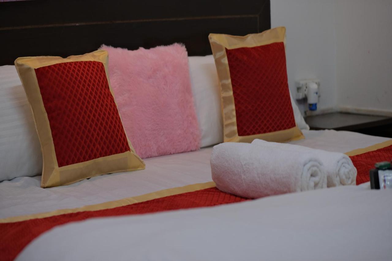 Travel Monkey Hostel 阿格拉 外观 照片