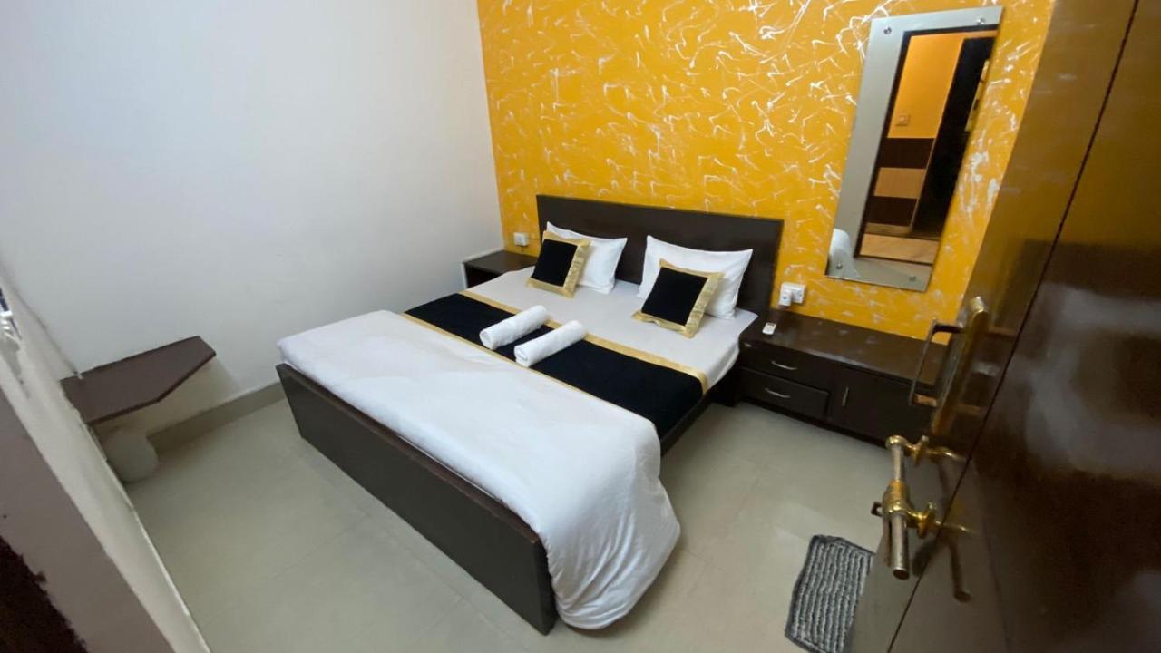Travel Monkey Hostel 阿格拉 外观 照片