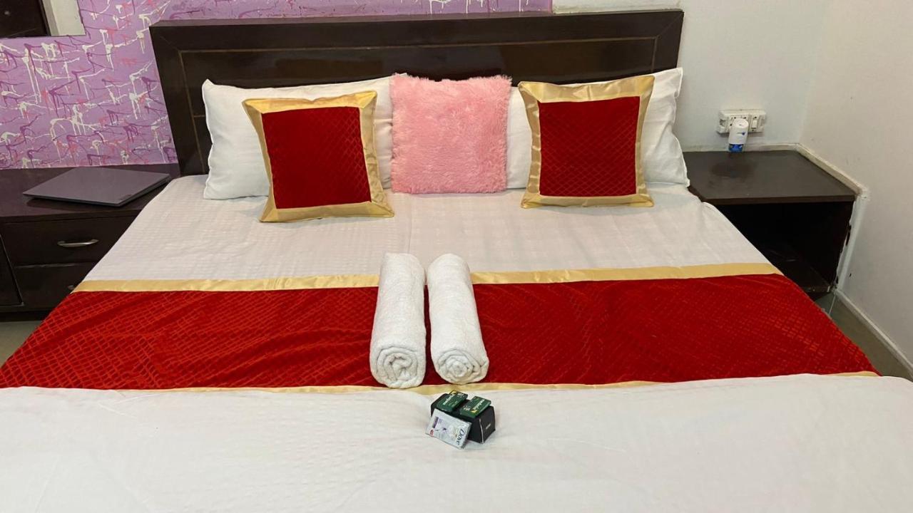 Travel Monkey Hostel 阿格拉 外观 照片