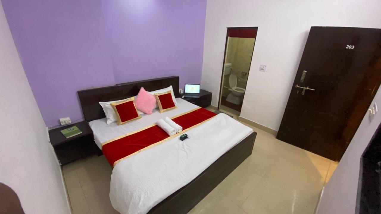 Travel Monkey Hostel 阿格拉 外观 照片