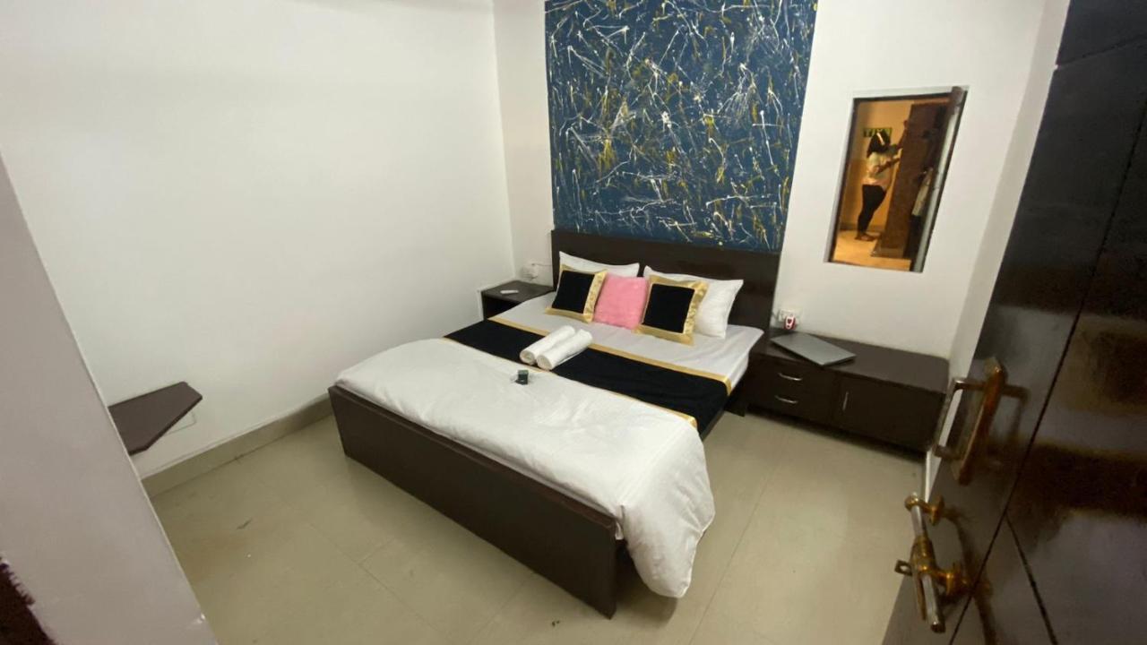Travel Monkey Hostel 阿格拉 外观 照片