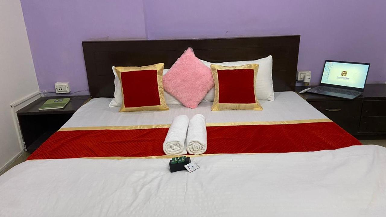 Travel Monkey Hostel 阿格拉 外观 照片