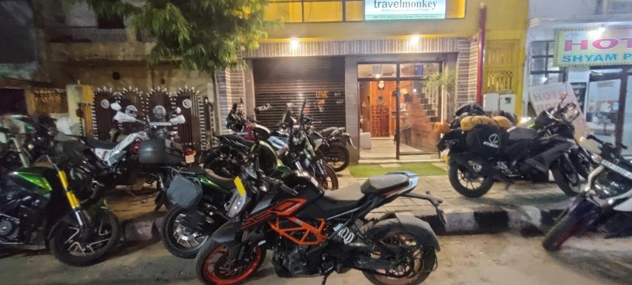 Travel Monkey Hostel 阿格拉 外观 照片